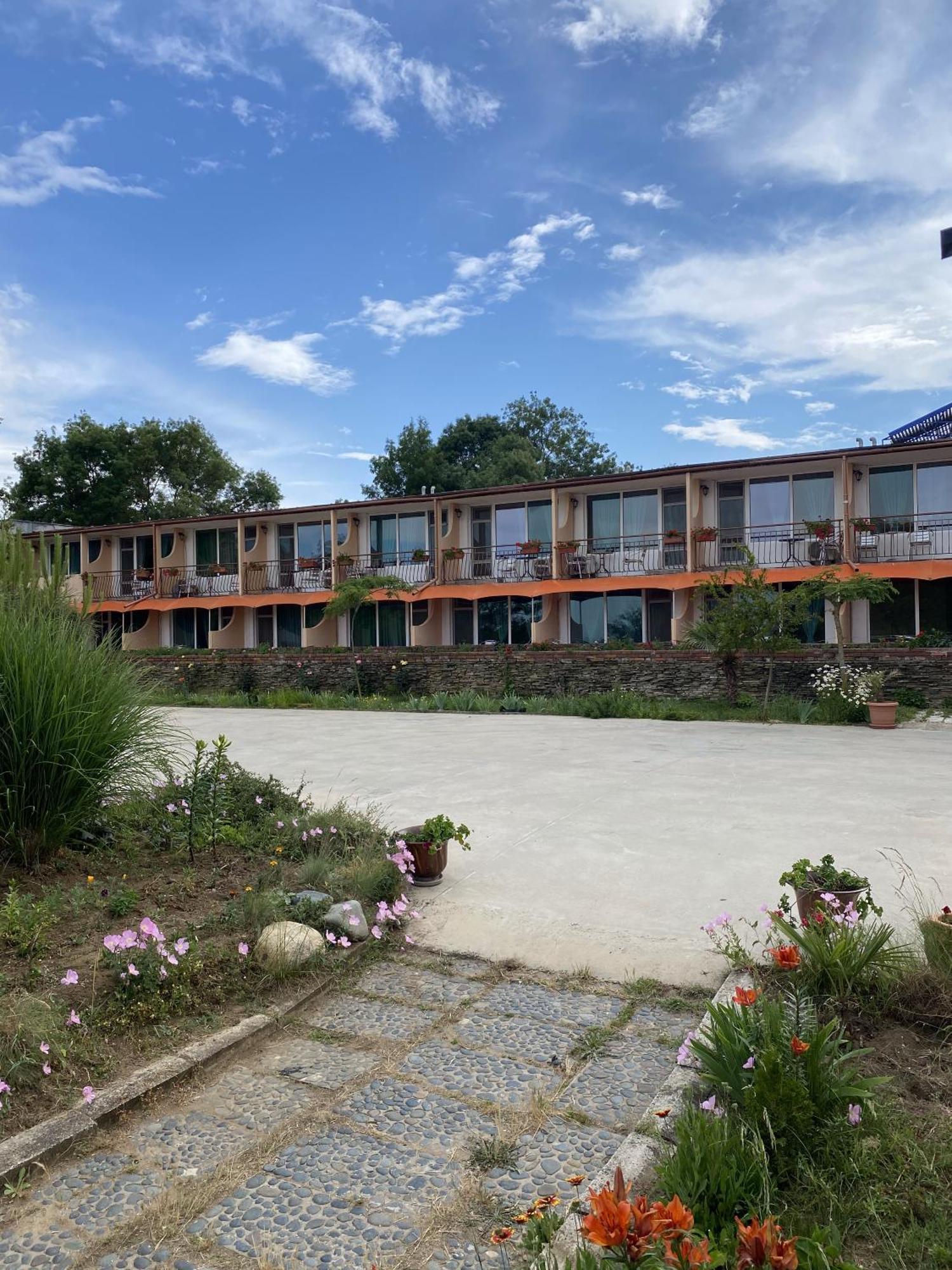 Hotel Surf 프리모르스코 외부 사진