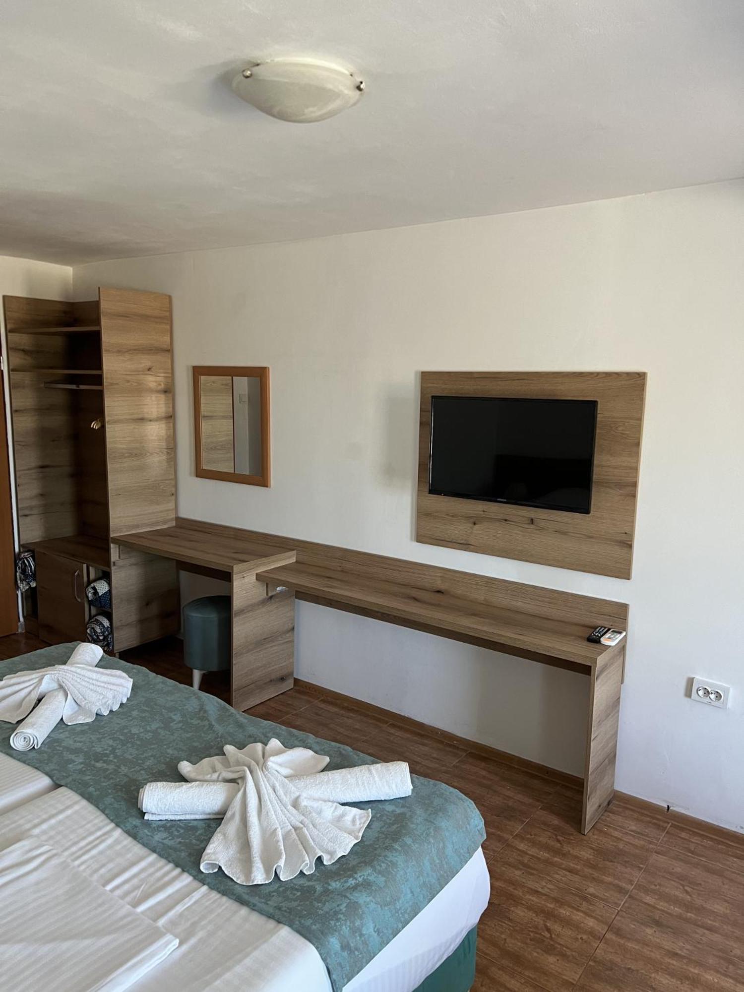 Hotel Surf 프리모르스코 객실 사진