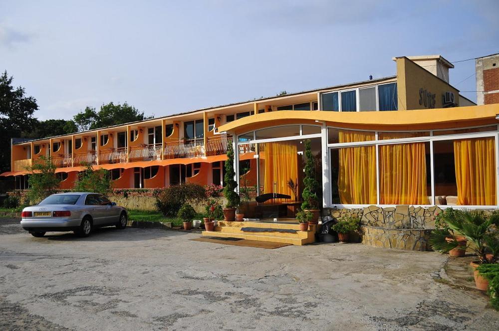 Hotel Surf 프리모르스코 외부 사진
