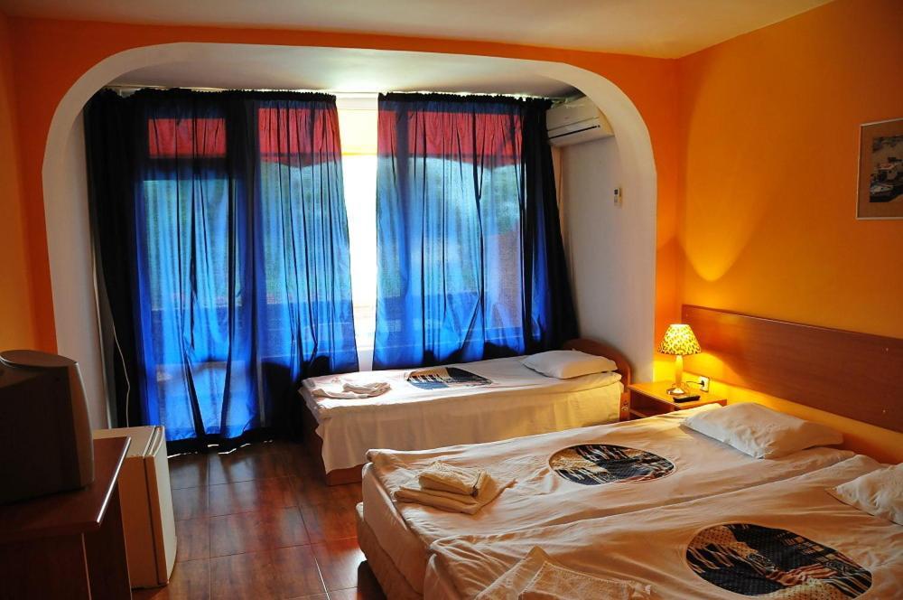 Hotel Surf 프리모르스코 객실 사진